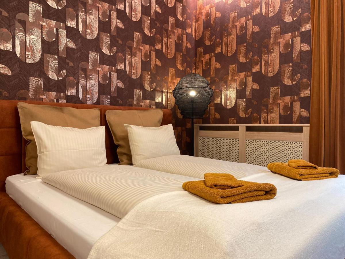 Grand Suites Corvin Budapeste Exterior foto