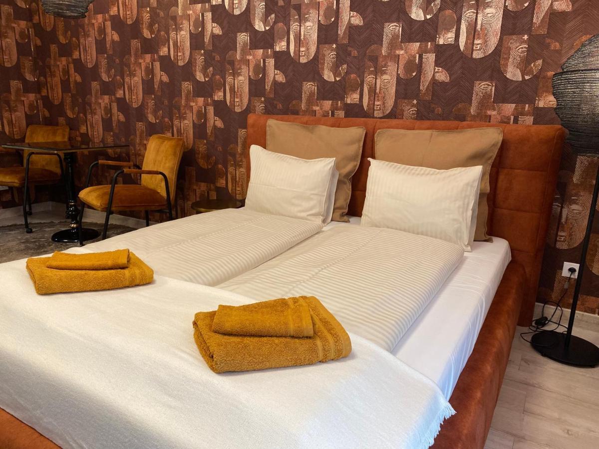 Grand Suites Corvin Budapeste Exterior foto