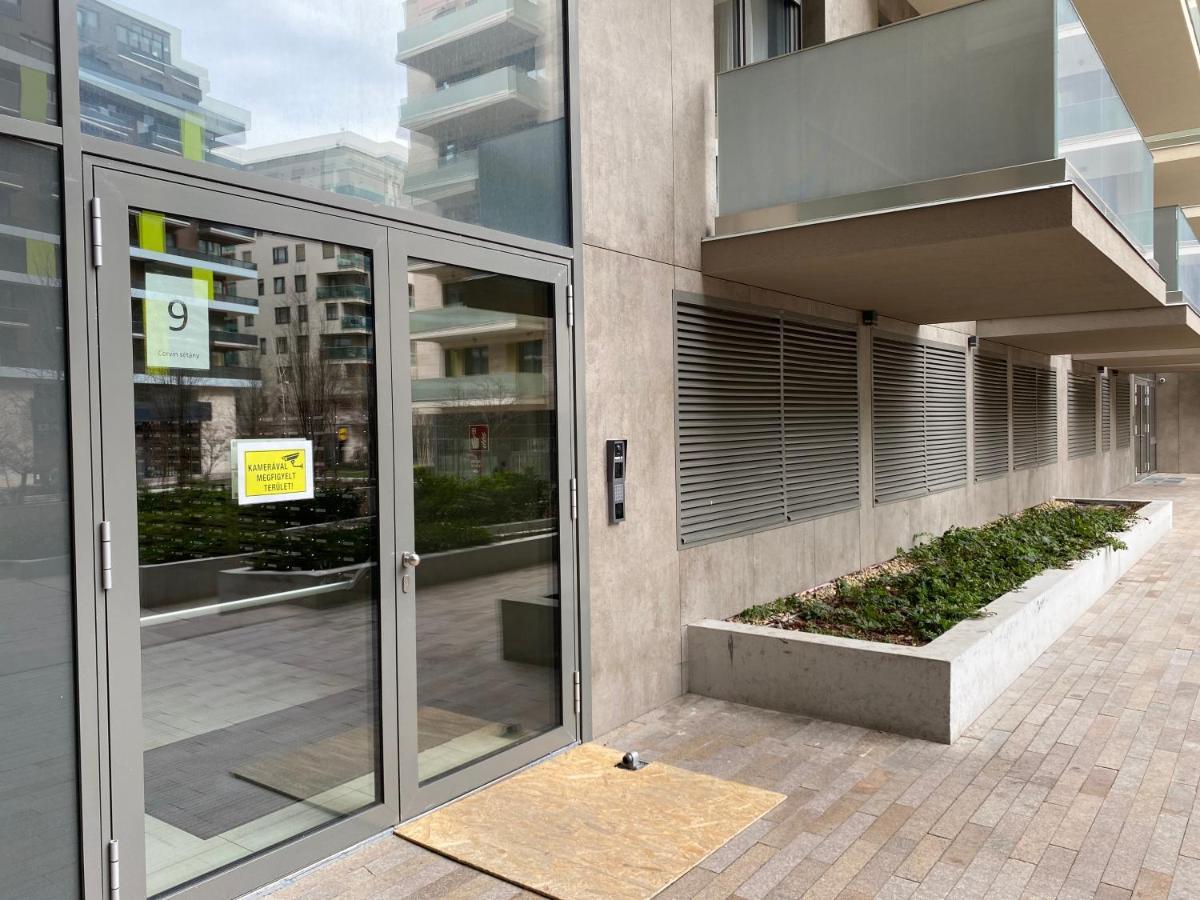 Grand Suites Corvin Budapeste Exterior foto