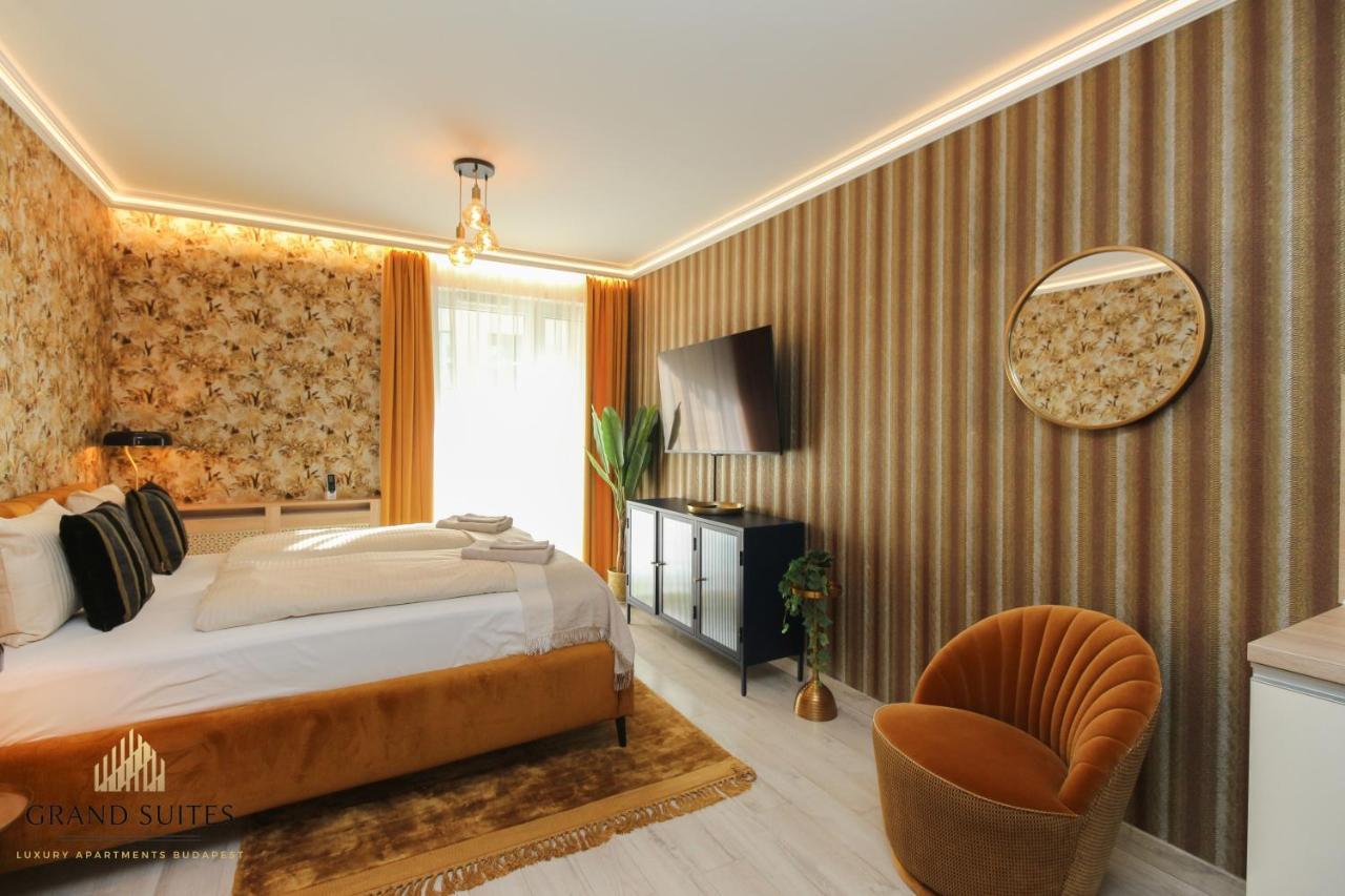 Grand Suites Corvin Budapeste Exterior foto