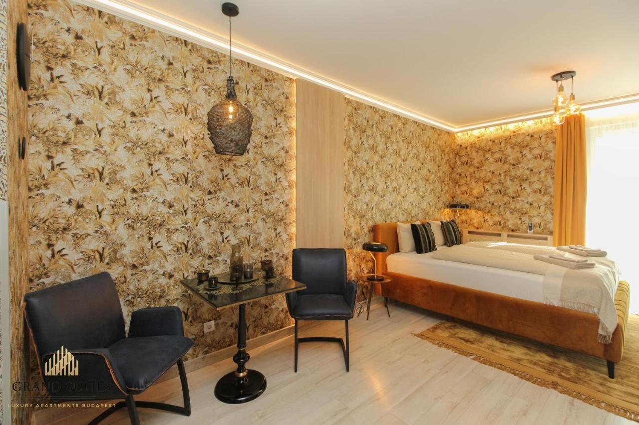 Grand Suites Corvin Budapeste Exterior foto