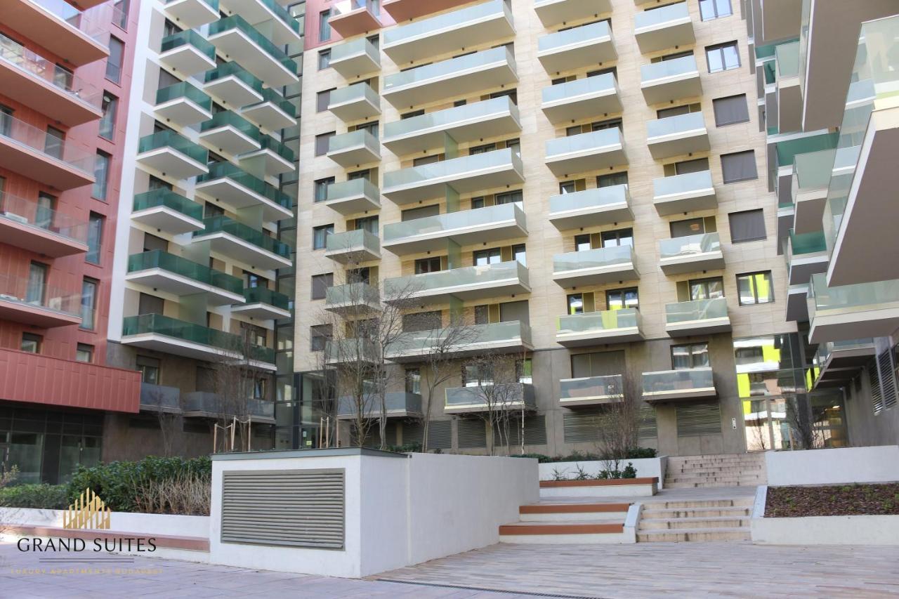 Grand Suites Corvin Budapeste Exterior foto