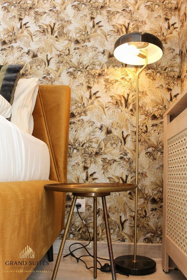 Grand Suites Corvin Budapeste Exterior foto